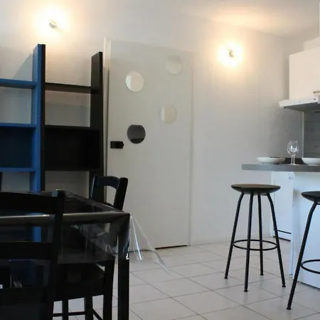 La Rochelle: Appt 2p4c Avec Piscine, Tennis, Proche - Fr-1-246-310 *